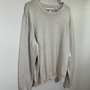 N.W.T. Amazon Essentials sz XL sweater crew neck in a cream color